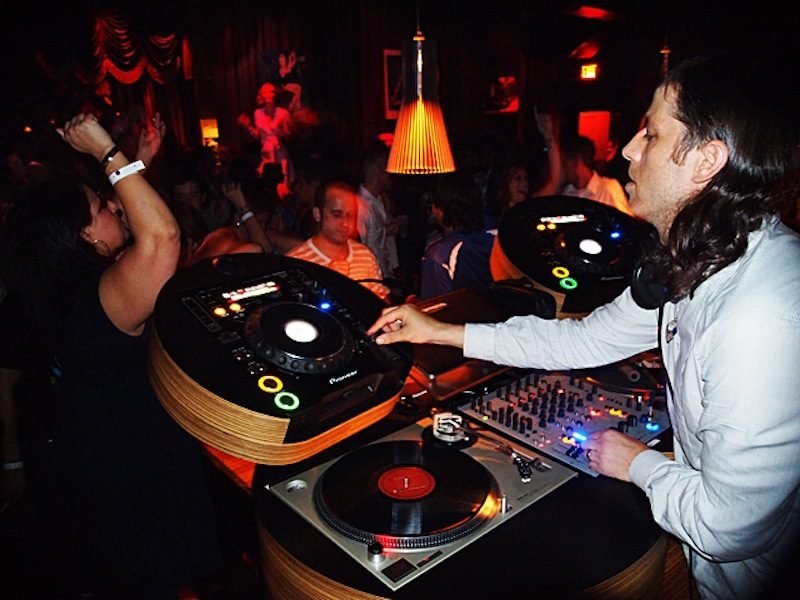 dj area cleaning dj area cleaning