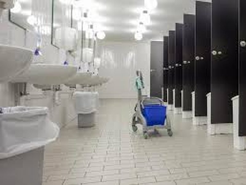office bathroom cleaning